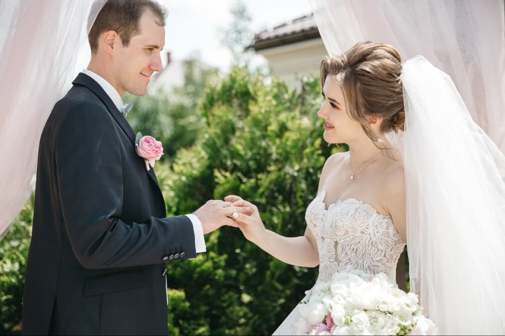 Wedding Vows Examples to Make Your Ceremony Unforgettable